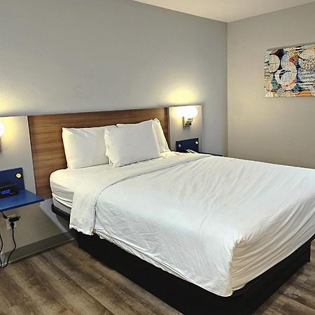 Microtel Inn & Suites By Wyndham Tulsa - Catoosa Route 66 Exteriör bild