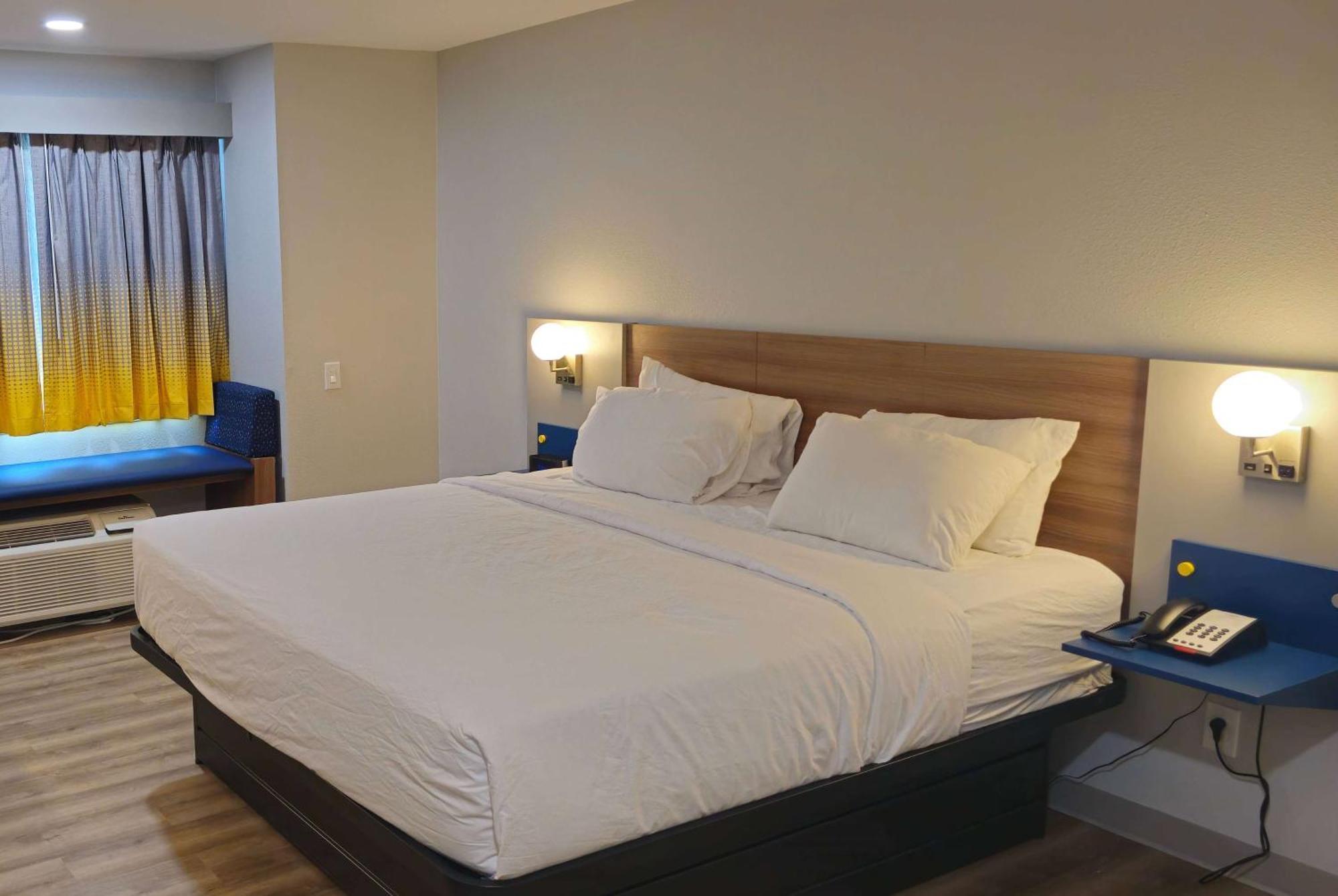Microtel Inn & Suites By Wyndham Tulsa - Catoosa Route 66 Exteriör bild