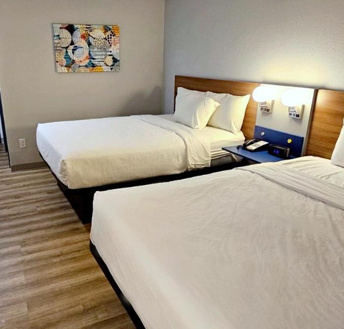 Microtel Inn & Suites By Wyndham Tulsa - Catoosa Route 66 Exteriör bild