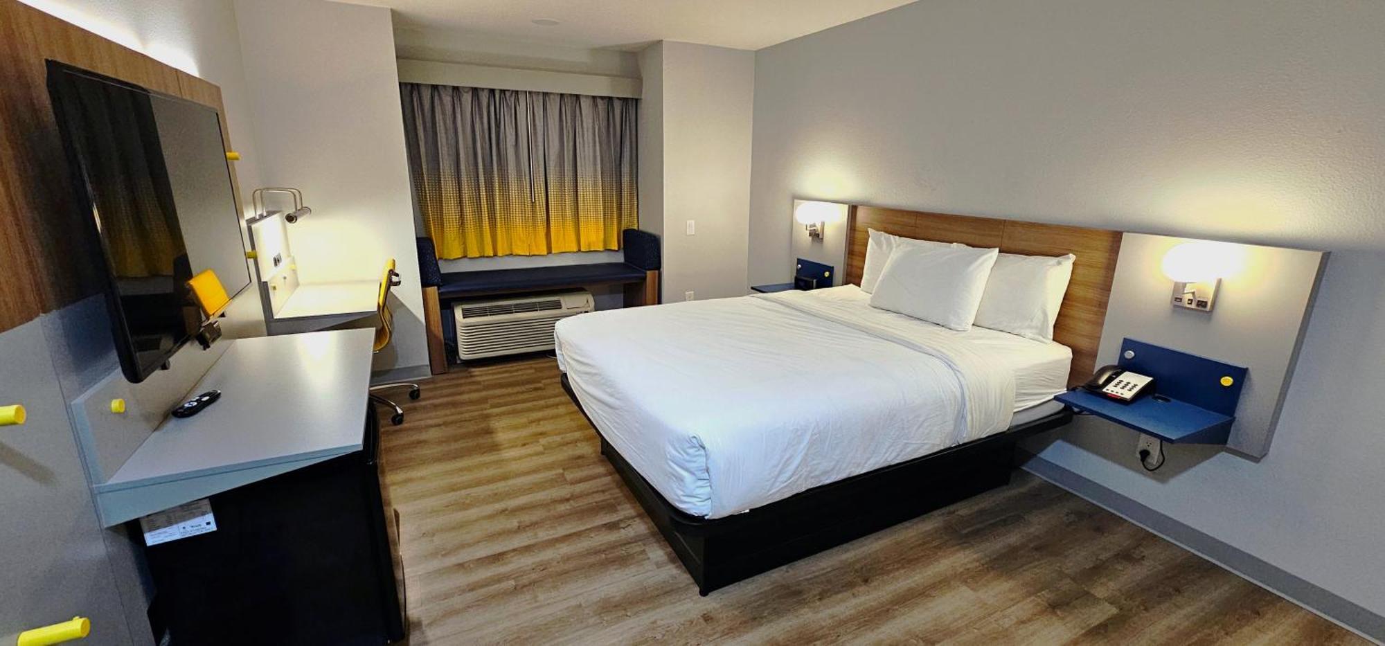 Microtel Inn & Suites By Wyndham Tulsa - Catoosa Route 66 Exteriör bild