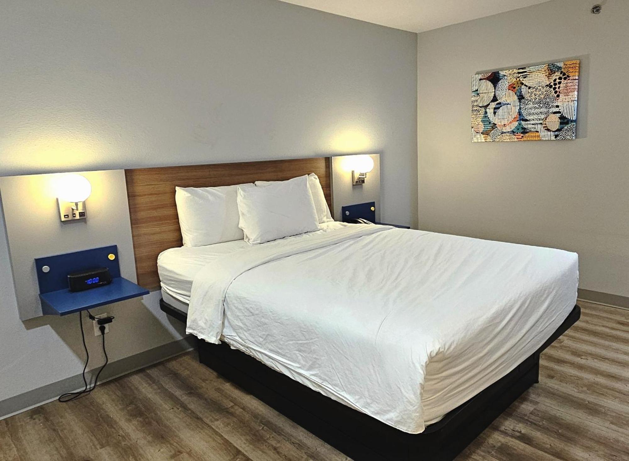 Microtel Inn & Suites By Wyndham Tulsa - Catoosa Route 66 Exteriör bild