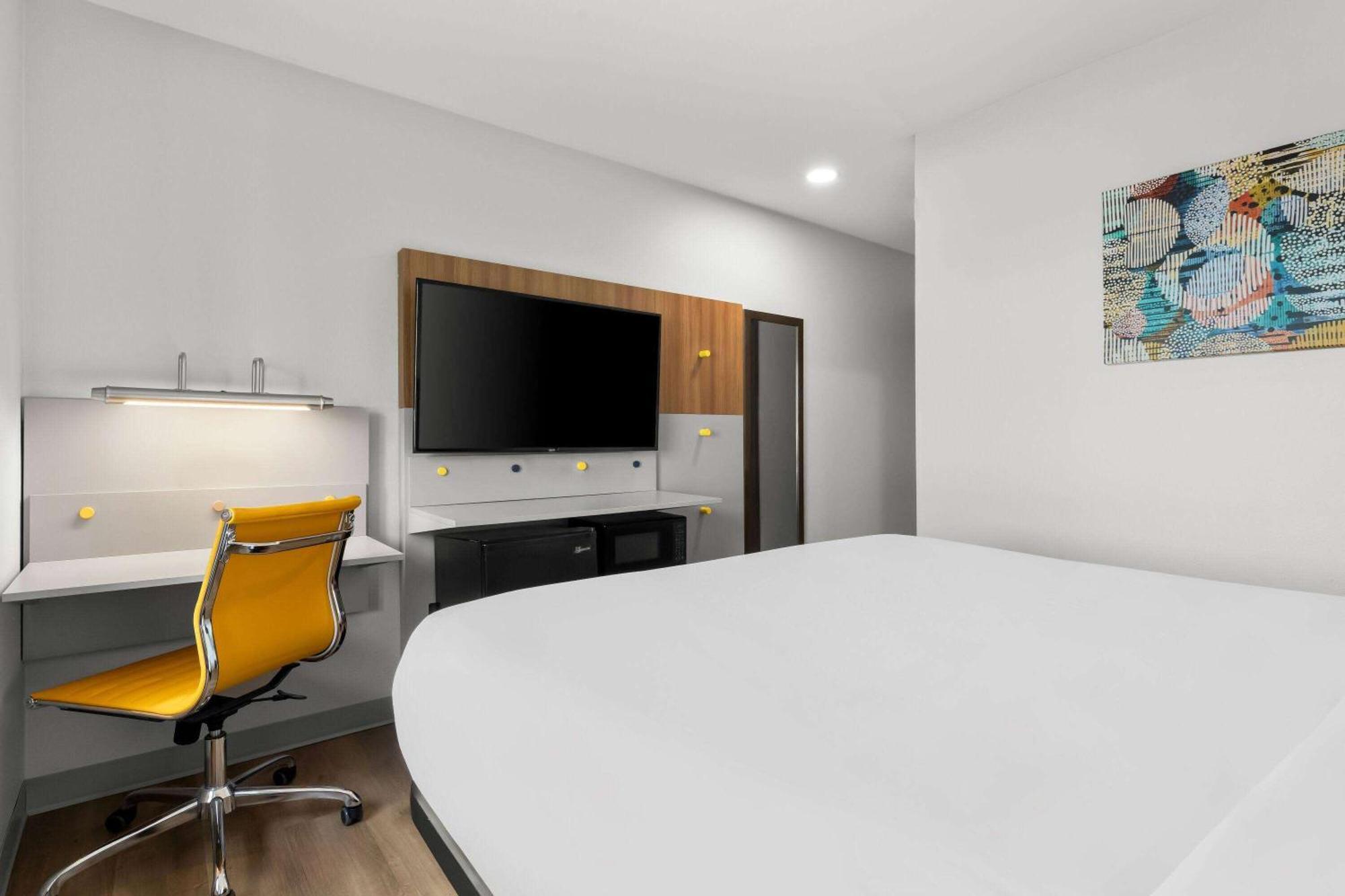 Microtel Inn & Suites By Wyndham Tulsa - Catoosa Route 66 Exteriör bild