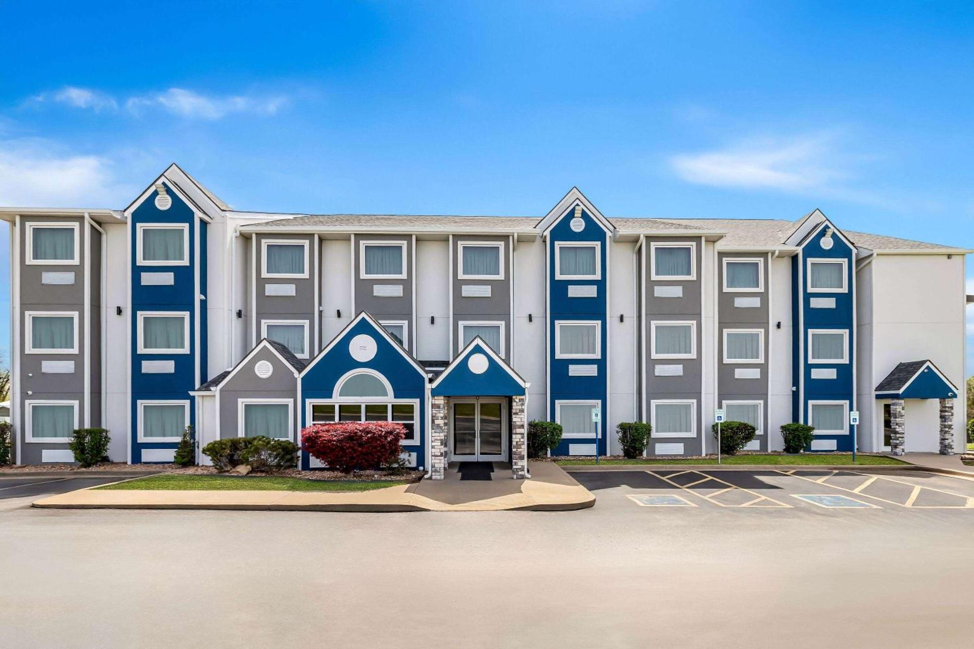 Microtel Inn & Suites By Wyndham Tulsa - Catoosa Route 66 Exteriör bild